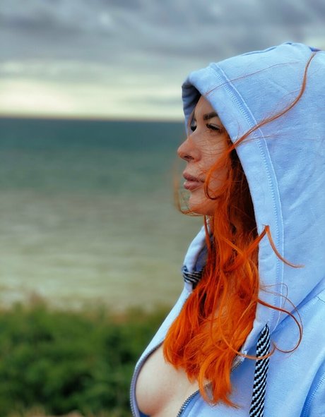 kate utopia sg pretty model photos