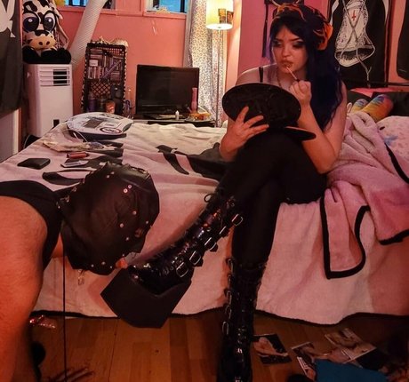 leatherhoe666 free model galleries