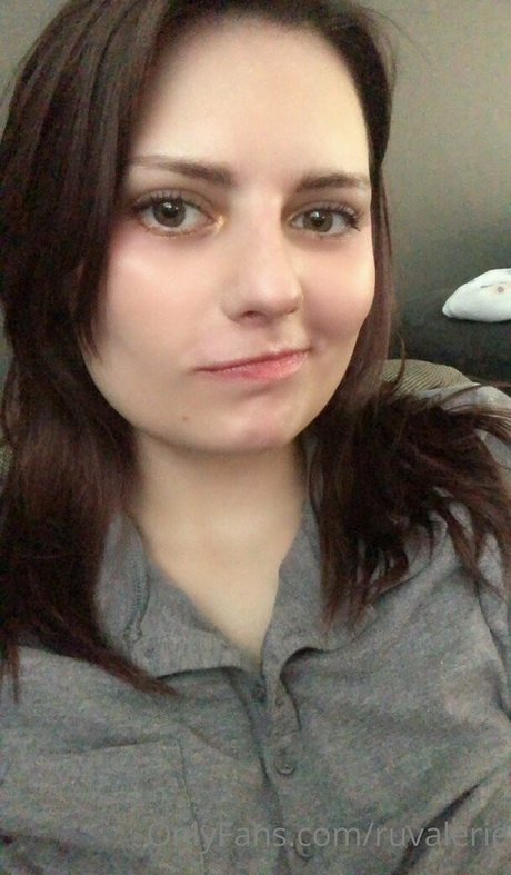 ruvalerie nude model galleries