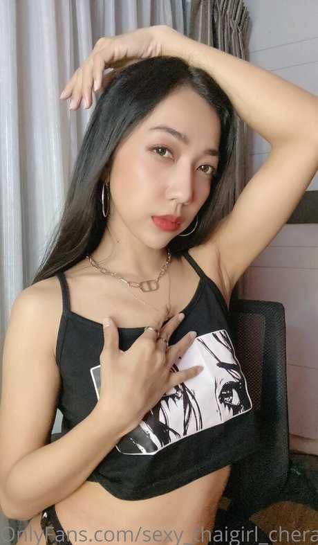 sexy thaigirl cherahn naked pornstar pictures