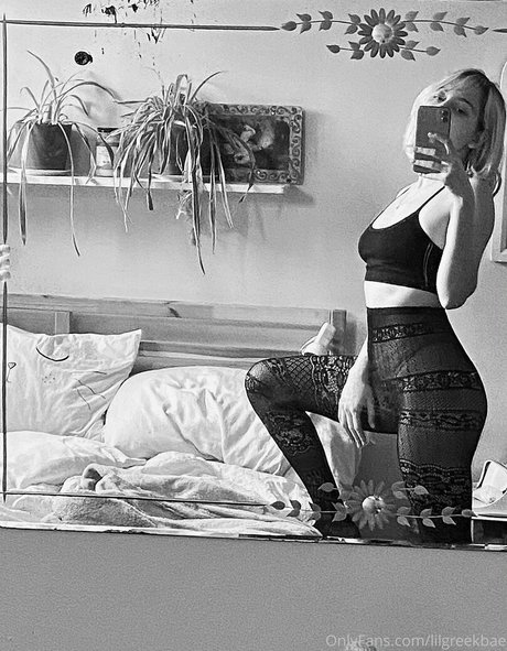 tiny onlyfans xxx picture