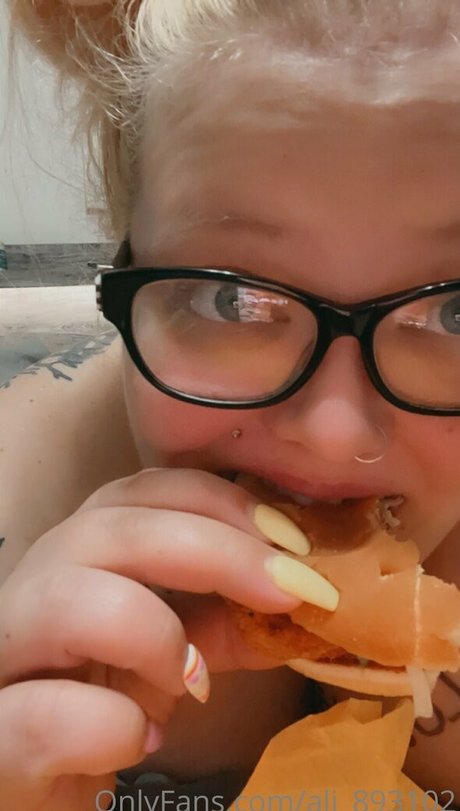 ali 893102 star best pics