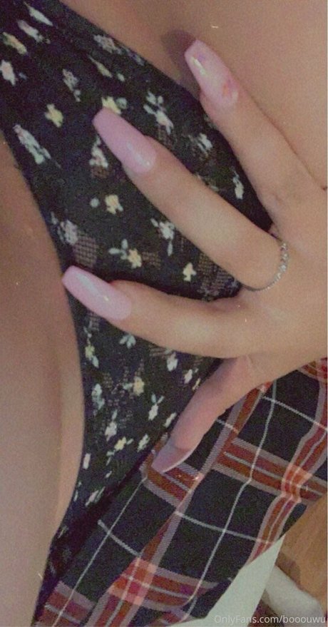 booouwu adult model pictures