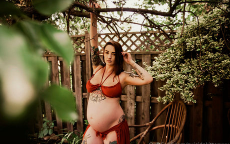 suicidekittenxxx sexy actress img