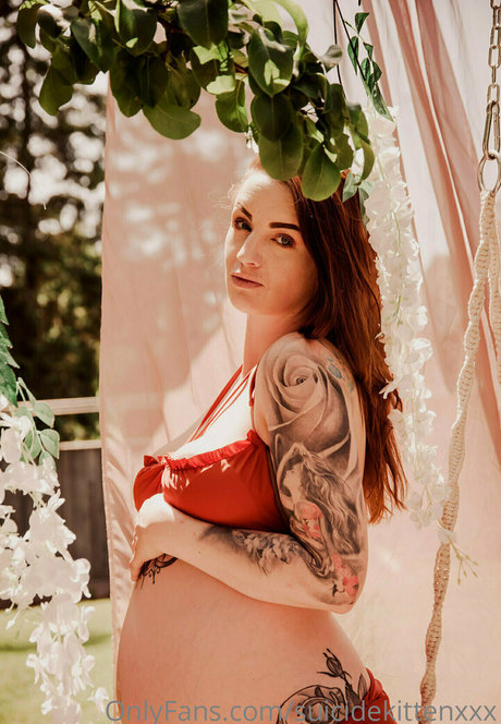 suicidekittenxxx sex star picture