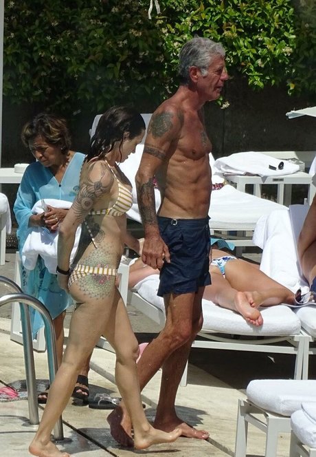 Asia Argento model art pic