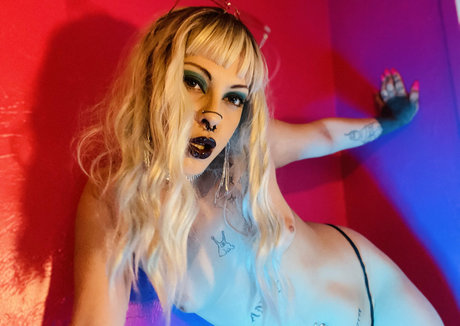 virginitysmiles nude pornstar archive