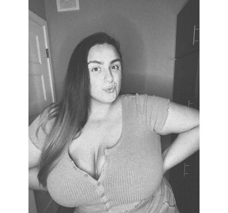 Jazminealeahh nudes pornstar picture