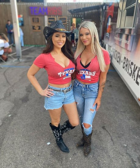 Avery Trail xxx model picture