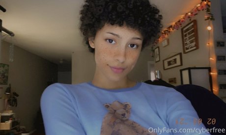 big tits midget onlyfans free nude photo