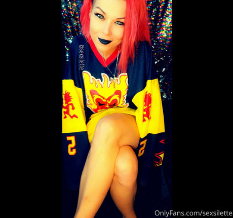 curvy girls onlyfans exclusive image