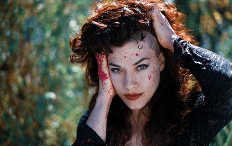 i mays erotic actress pic