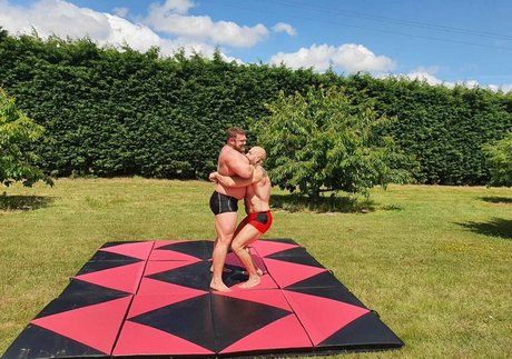 hugeandhung model top photos