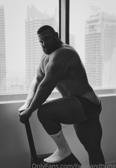 hugeandhung star hot photos