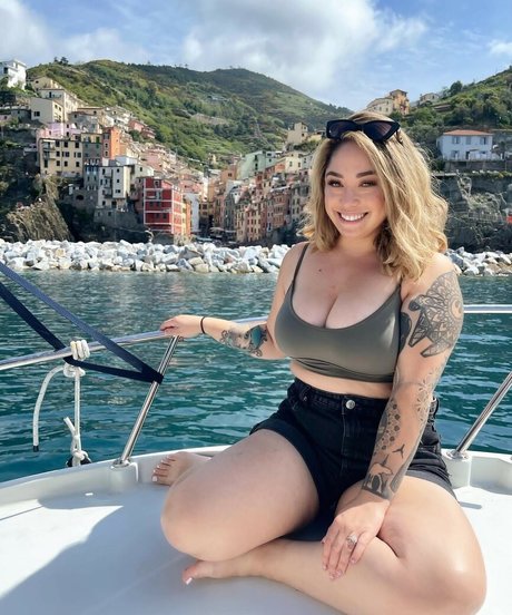 MissAlexaDLG free pornstar photo