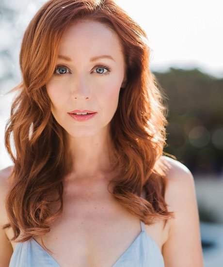 Lindy Booth star art picture