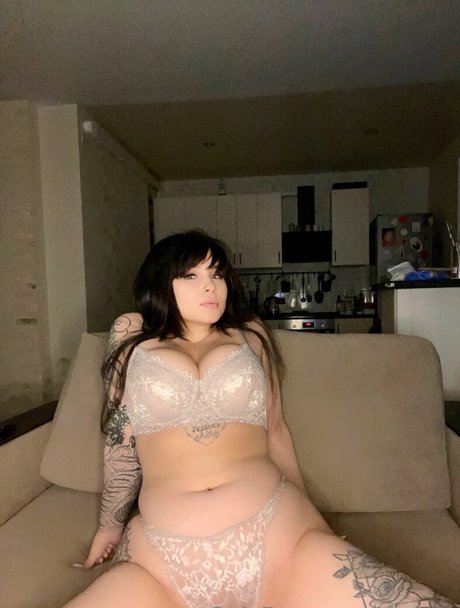 kira aa beautiful actress picture