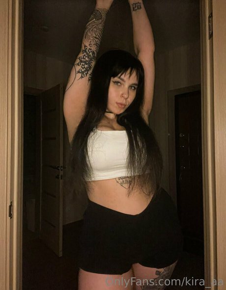 kira aa model hot images