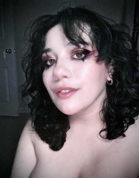 Demongrimalkin naked model photos