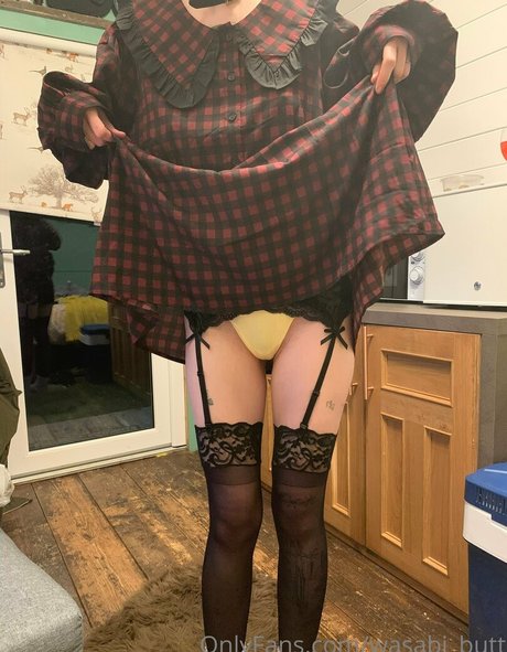 wasabi butt erotic model photo