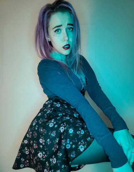 enicat pretty model img