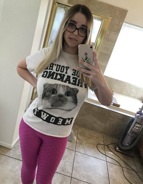 codivorefree nude actress picture