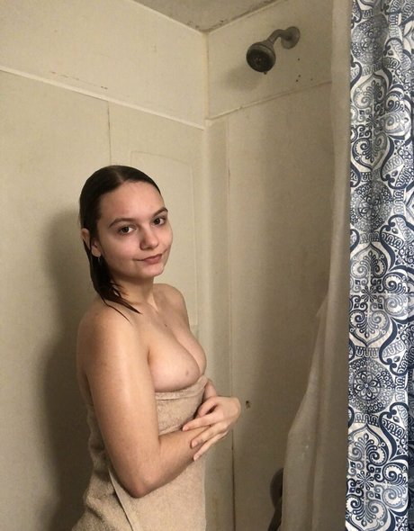 Savannahmalaby19 sexy model pics