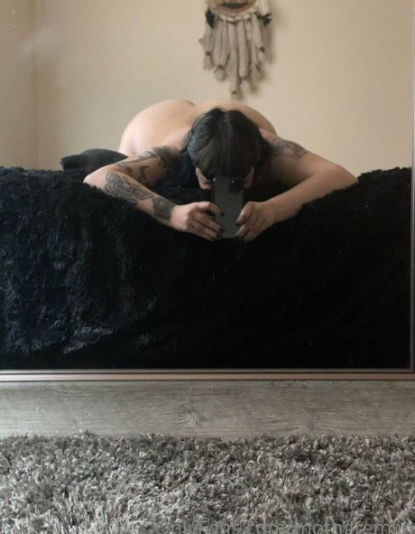 mothgremlin naked star gallery