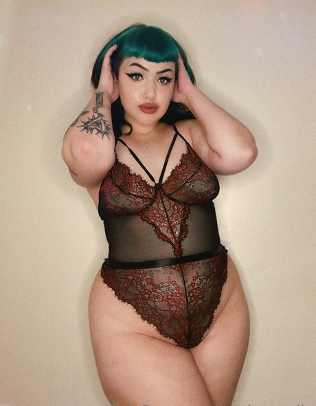 mothgremlin model porn image