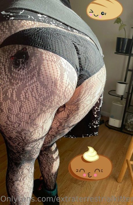 extraterrestrialkitten star hot pictures