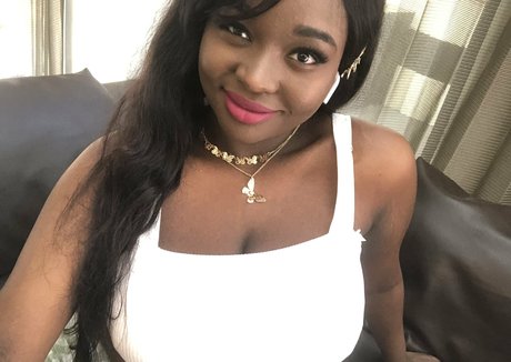 barbiecrystal free actress pics