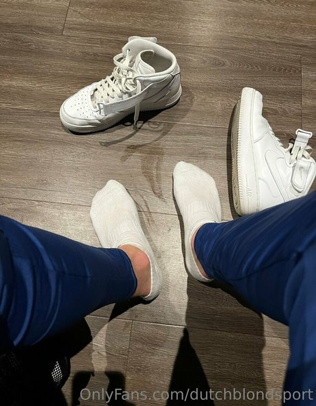 dutchblondsport nude model photos