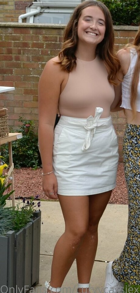 curvycassiex porn model archive