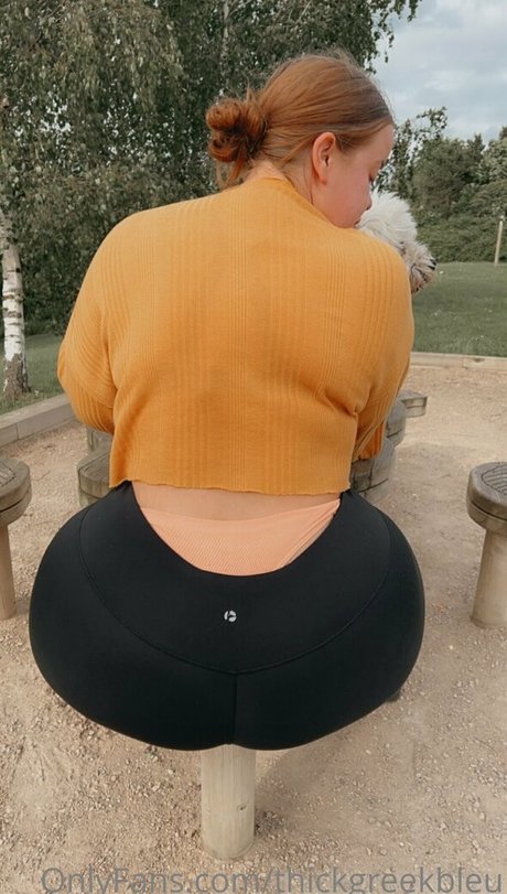 Thickgreekbleu sexy model pics