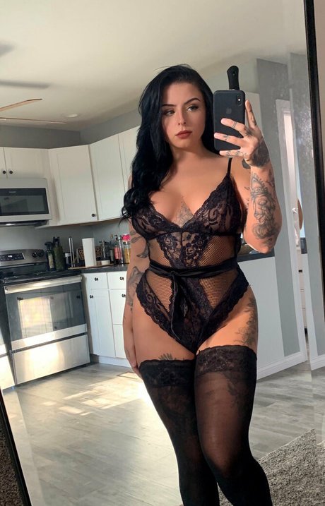 hay babe actress img