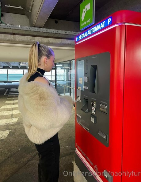 naohlyfur sexy model photo