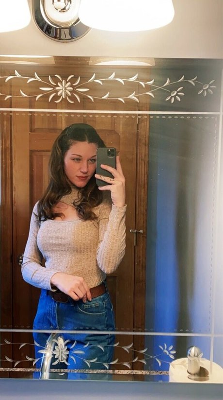 Thesponlyghost model sex pic