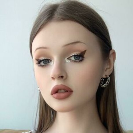 hotflops perfect model image