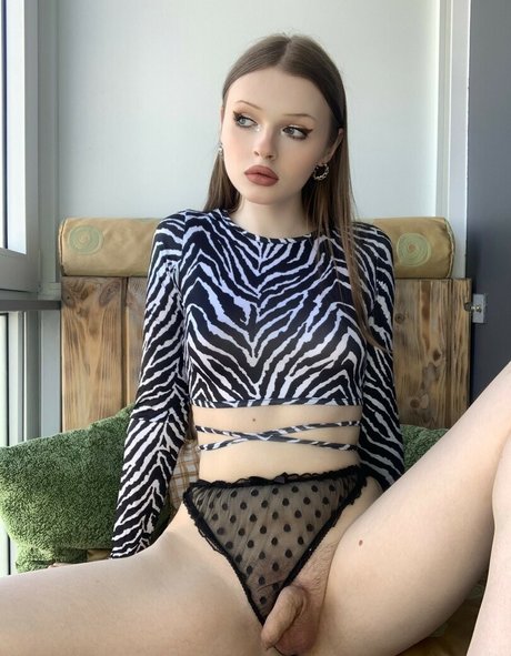 hotflops star beautiful pictures