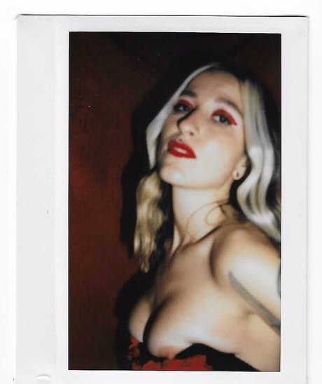 simpwhisperer model best photos