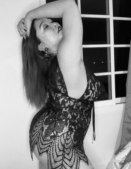 babilon1992 hot actress images