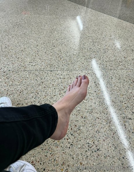 jewelsfeetandtoes model erotic images