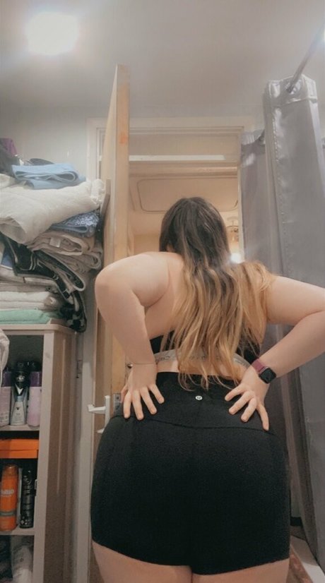 18 free onlyfans xxx image