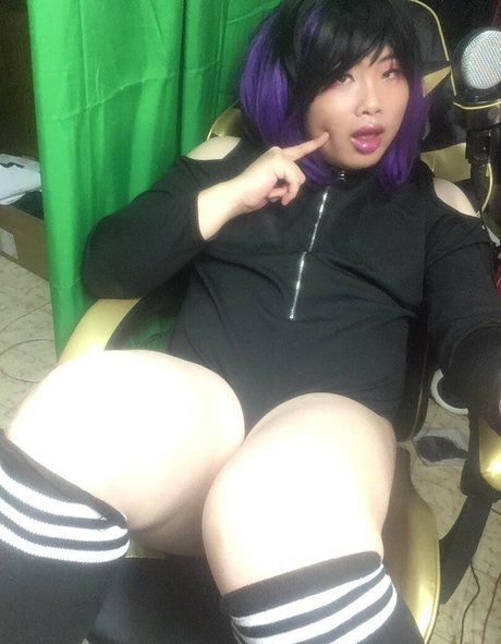 hakuru 15 model xxx gallery