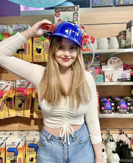 Tiahlicious beautiful actress picture