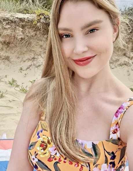 Tiahlicious erotic actress archive