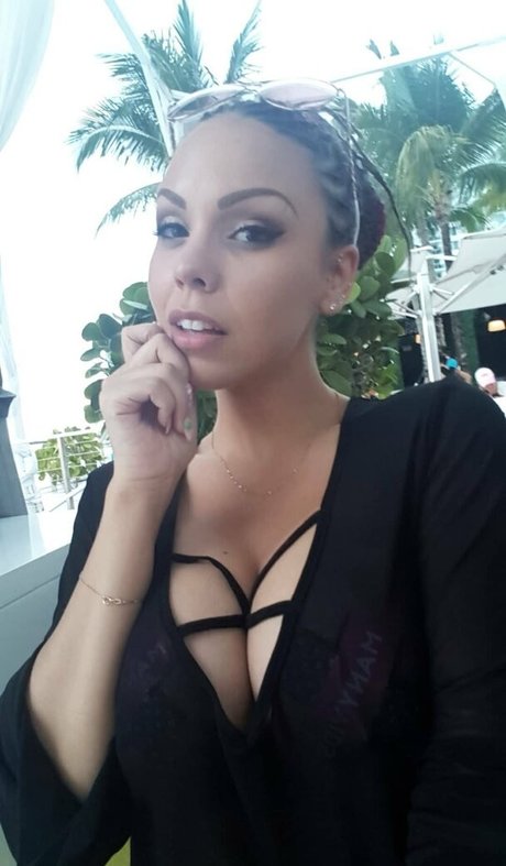 immeganlivefree model art pic