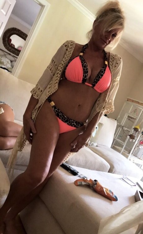 Lenna Paytas naked pornstar archive