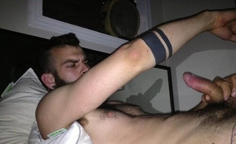 abeardedboy star naked photos