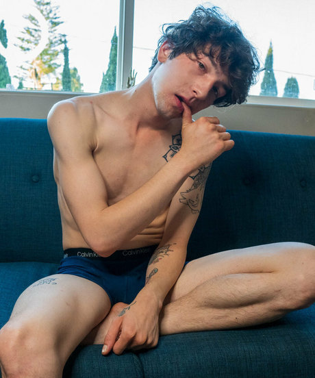 chrisoflyng model best archive